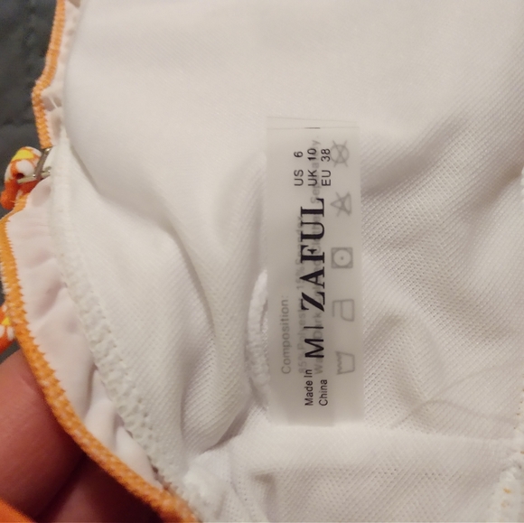 Bathing suit - Picture 3 of 5